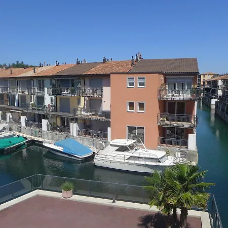 Apartment Apt A8-R - Residence Magellan Apartment *